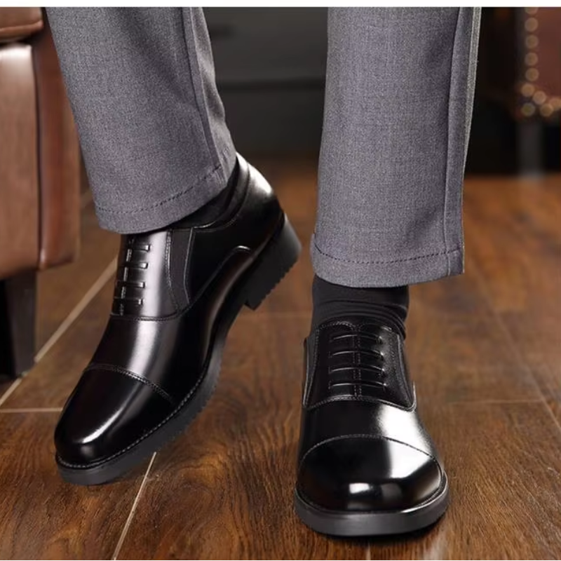 Lackskinn Oxford Skor Med Cap Toe Design För Herr | Ideal för Alla Säsonger