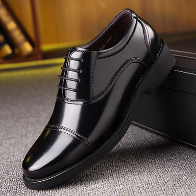 Lackskinn Oxford Skor Med Cap Toe Design För Herr | Ideal för Alla Säsonger