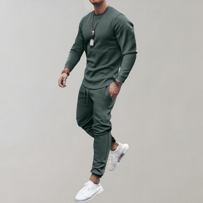 Långärmad skjorta och joggingbyxor för män