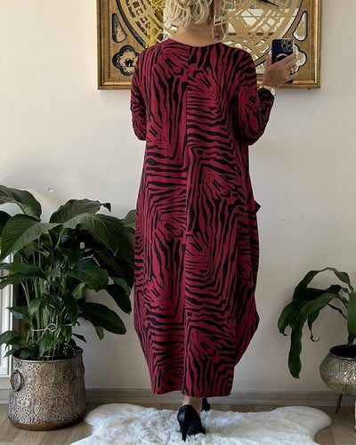 Esme - Damernas Tigertryck Röd Klänning